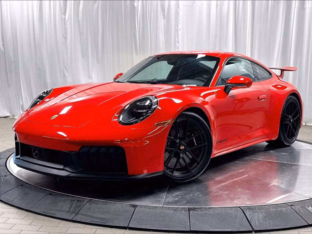 
           
        2025 Porsche 911