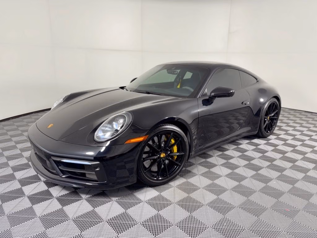 
           
        2024 Porsche 911