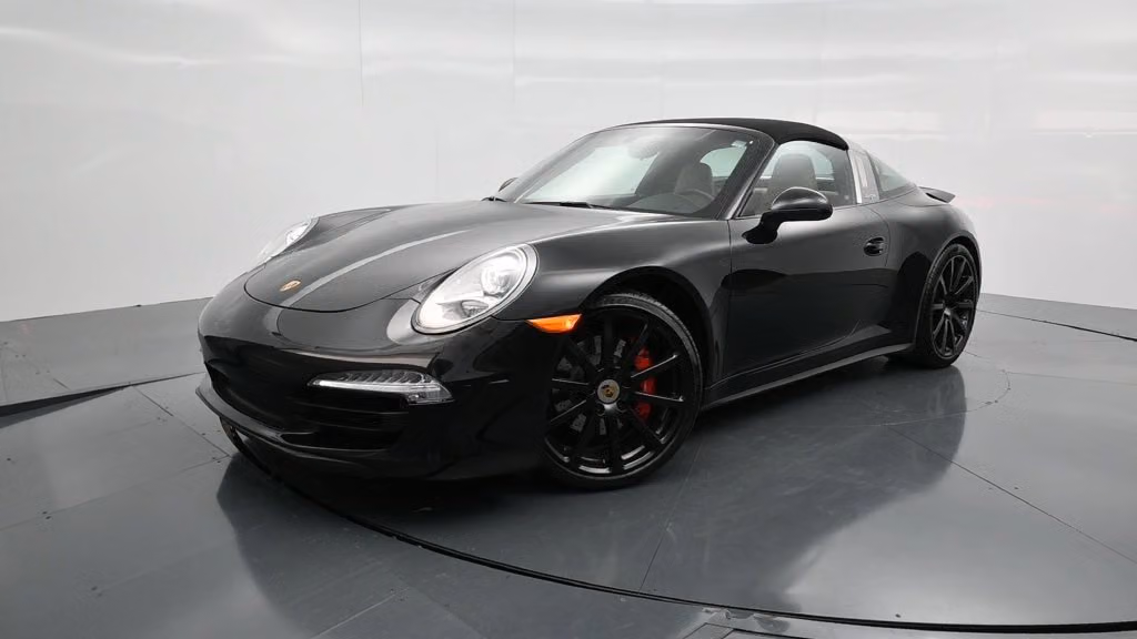 
           
        2016 Porsche 911