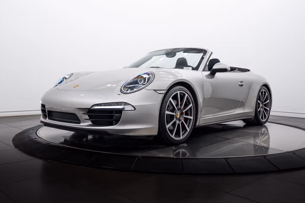 
           
        2013 Porsche 911