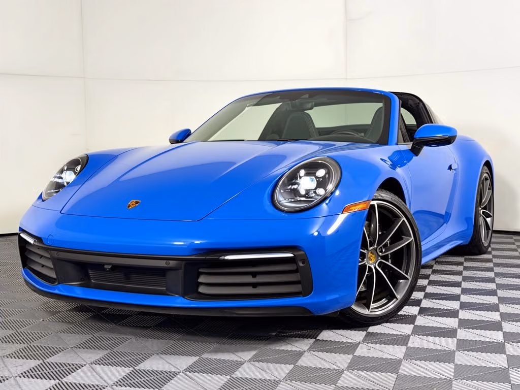 
           
        2022 Porsche 911