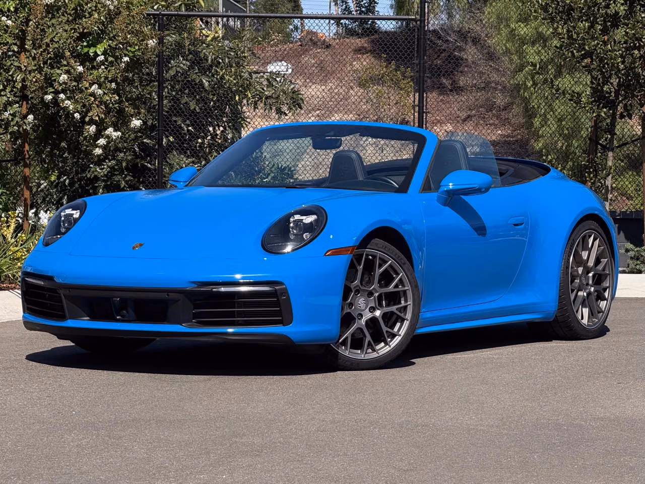 
           
        2024 Porsche 911