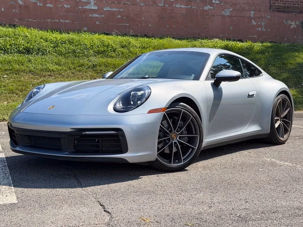 
           
        2021 Porsche 911