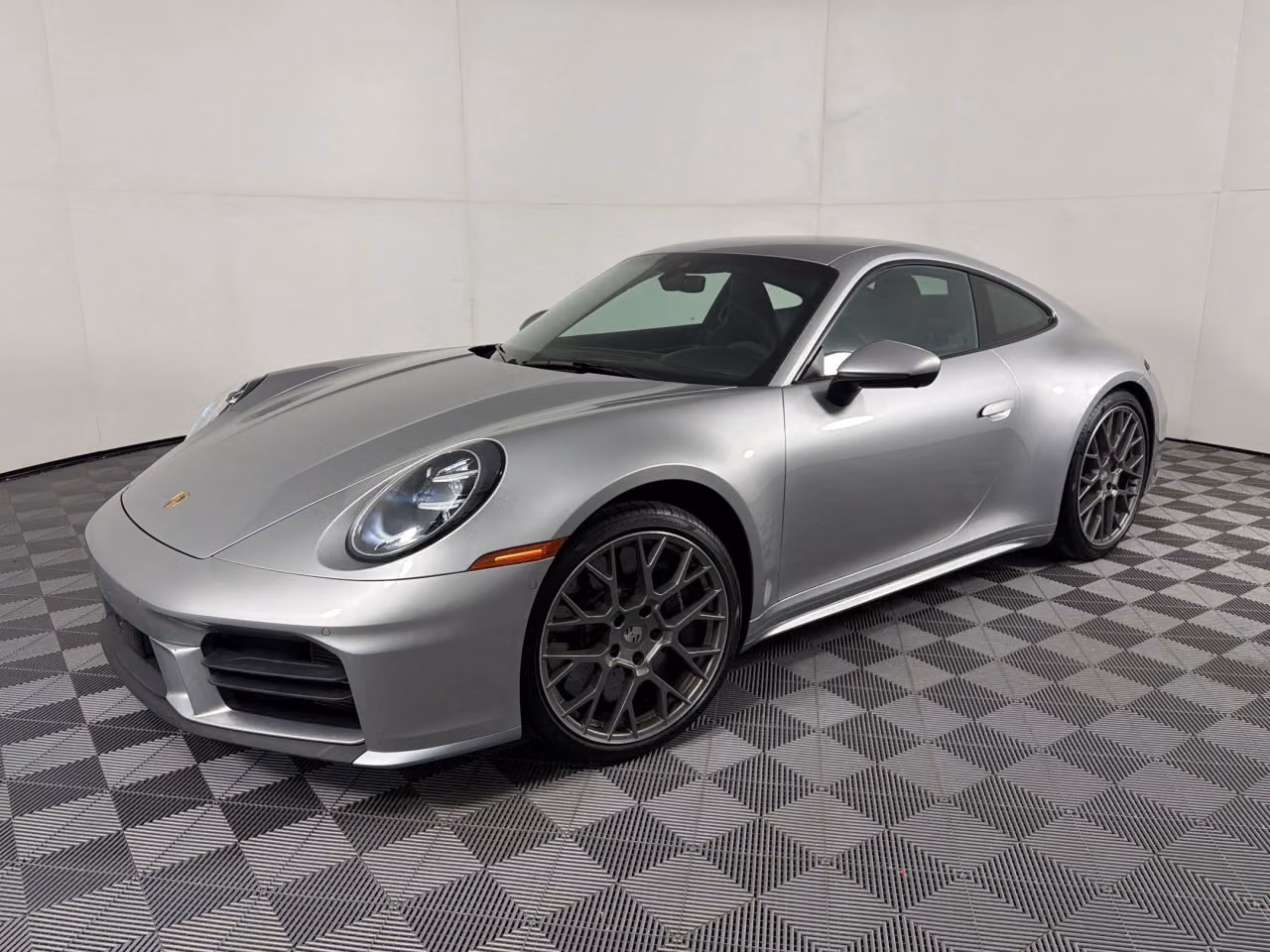 
           
        2025 Porsche 911