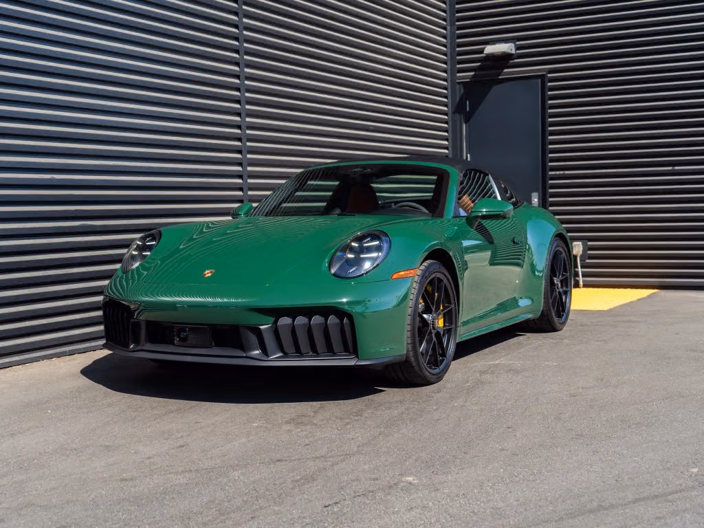 
           
        2026 Porsche 911