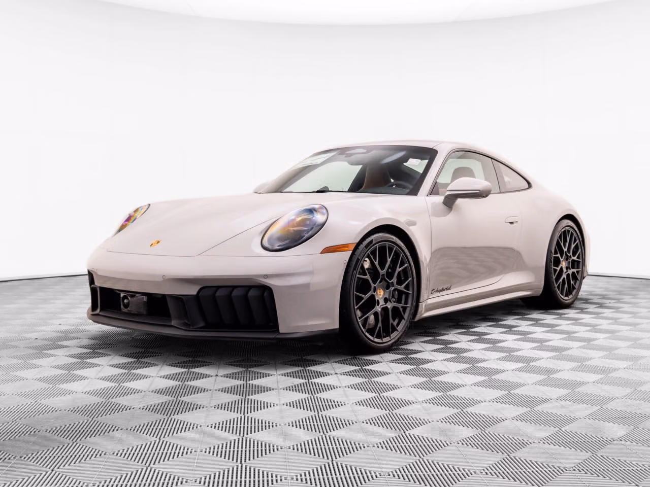 
           New 
        2026 Porsche 911