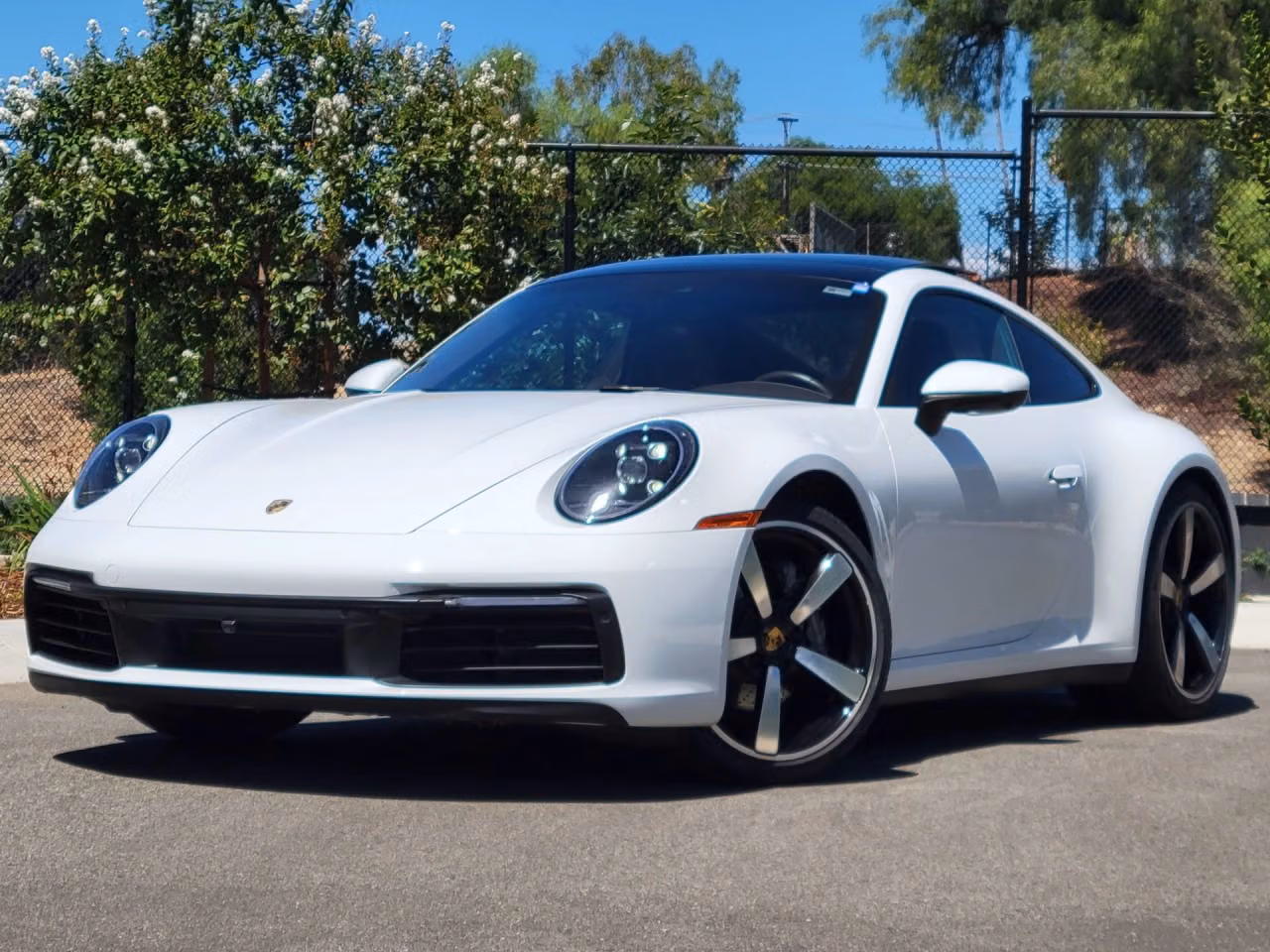
           
        2022 Porsche 911