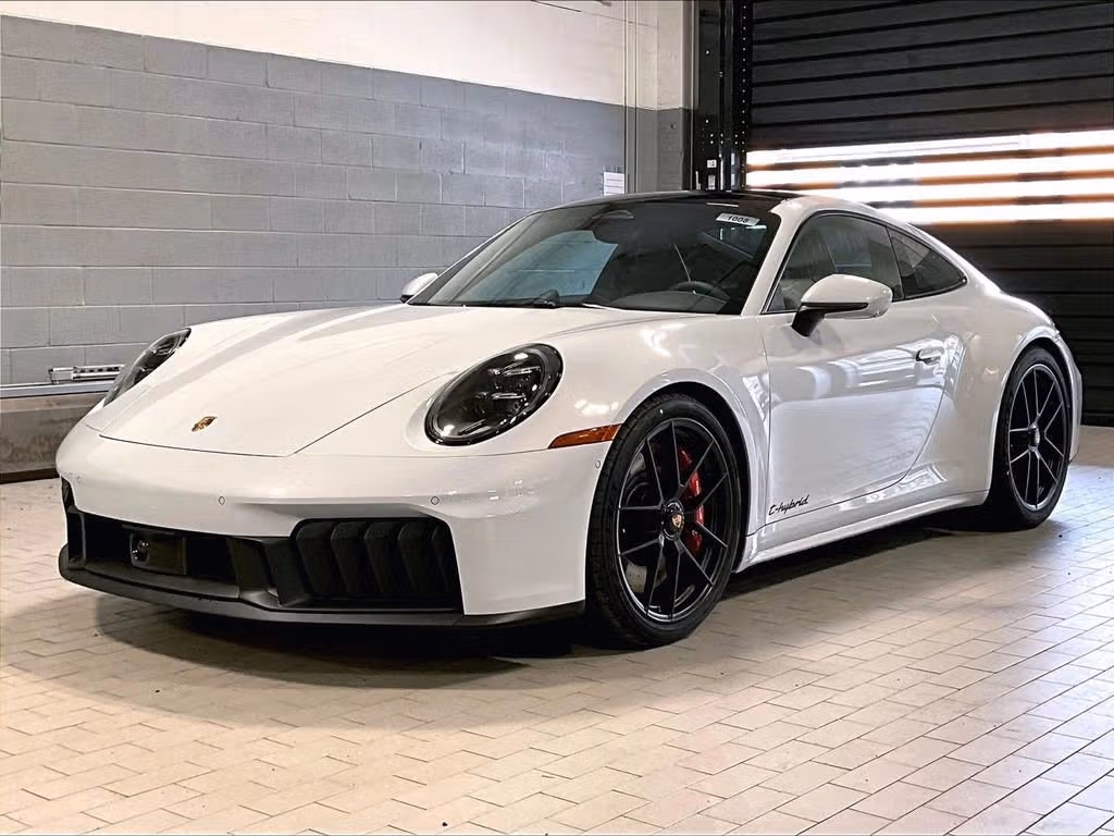 
           New 
        2026 Porsche 911