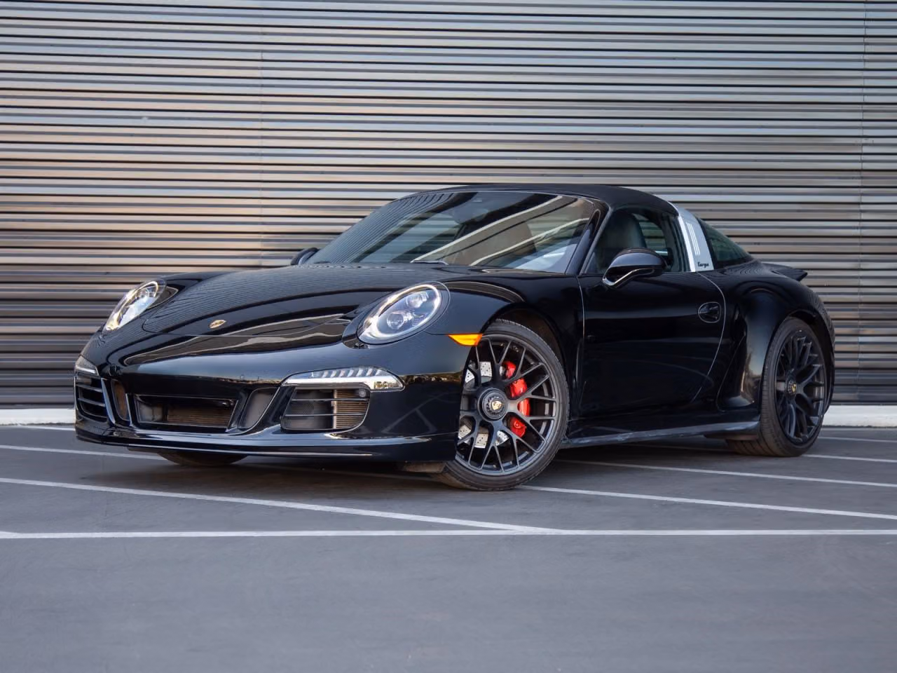 
           
        2016 Porsche 911