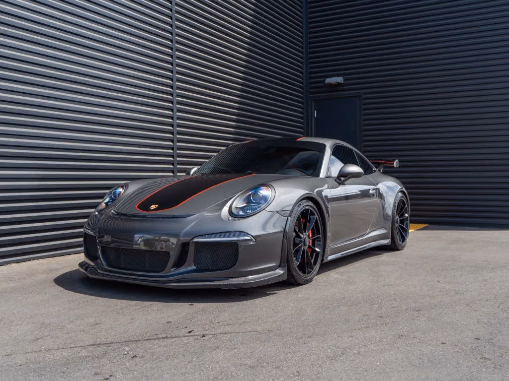 
           
        2015 Porsche 911
