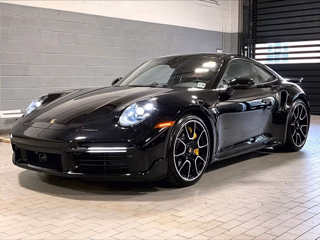 
           
        2025 Porsche 911