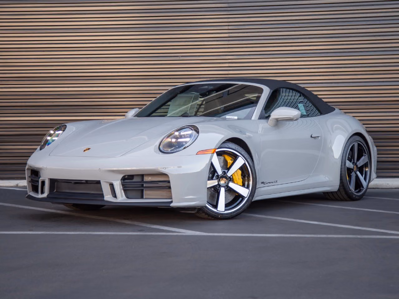 
           New 
        2026 Porsche 911