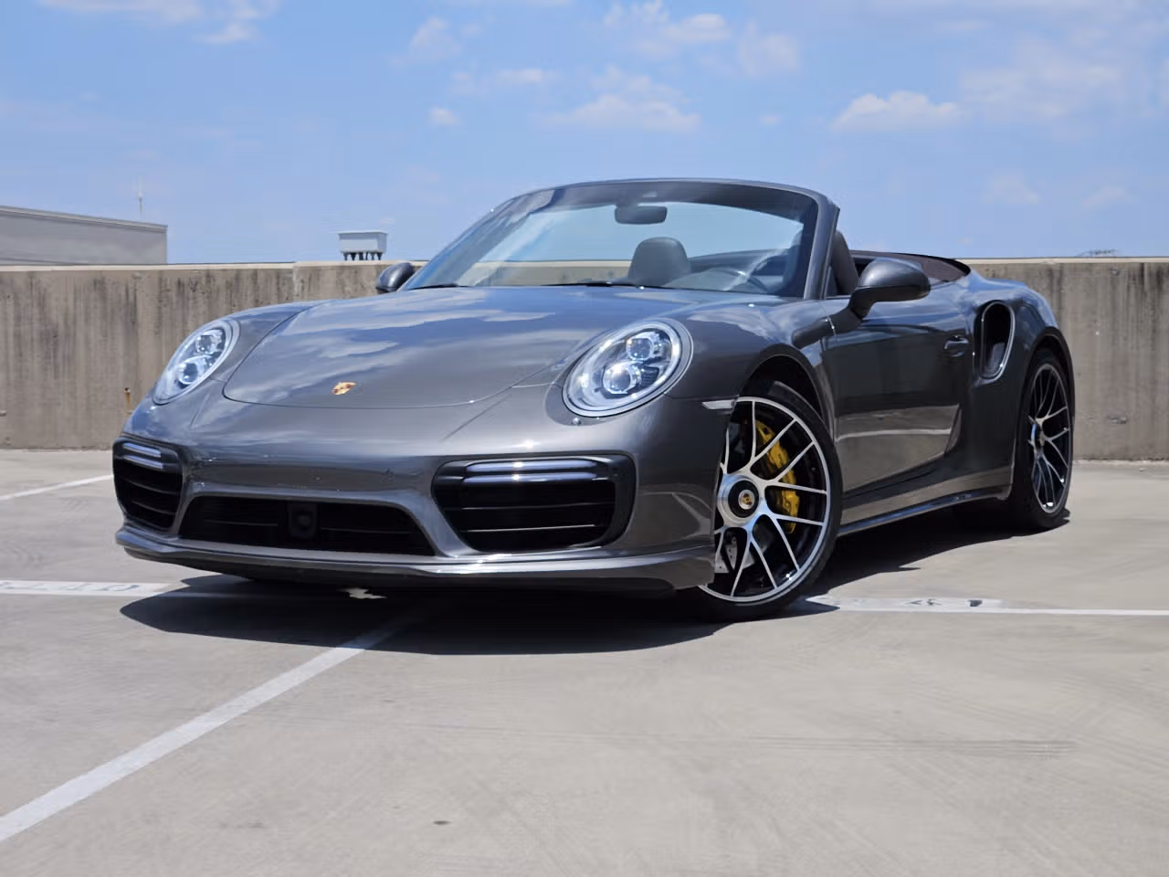 
           
        2017 Porsche 911