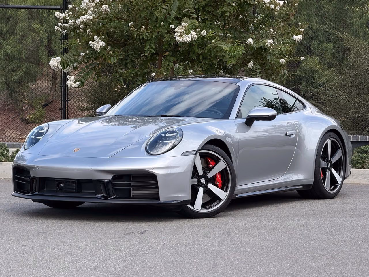 
           
        2025 Porsche 911