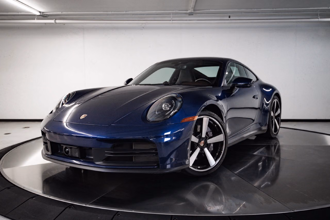 
           
        2025 Porsche 911