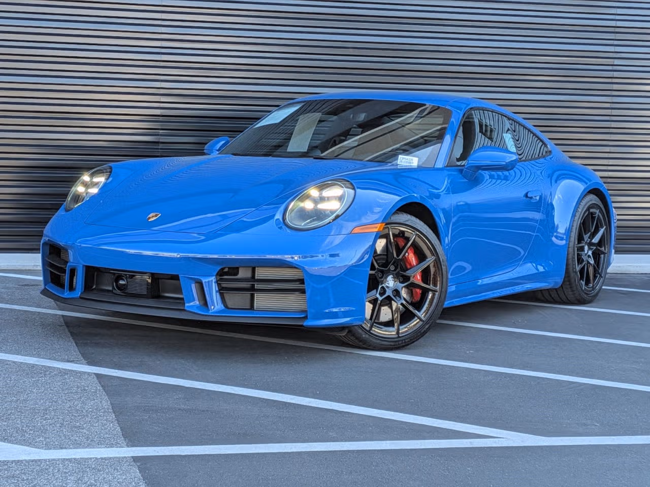 
           
        2025 Porsche 911