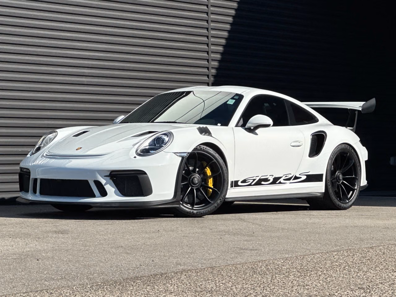 
           
        2019 Porsche 911