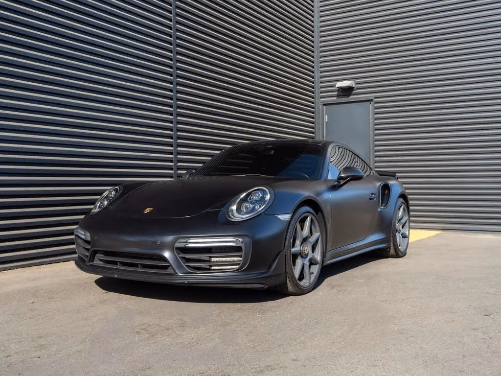 
           
        2019 Porsche 911