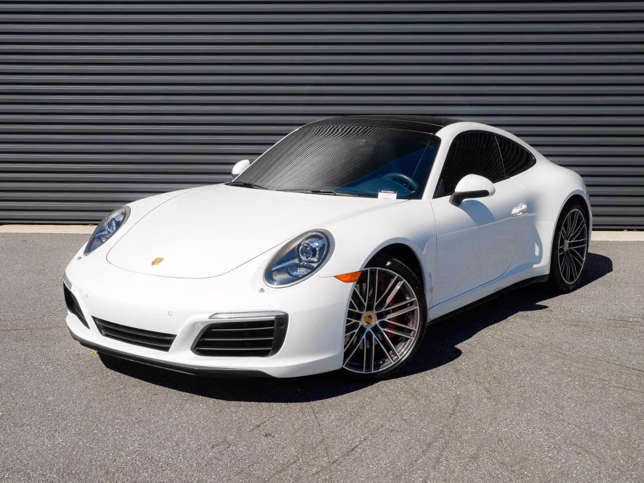 
           
        2017 Porsche 911