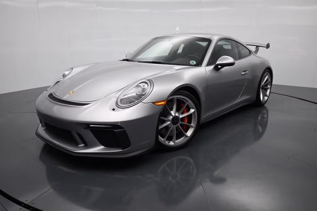 
           
        2018 Porsche 911