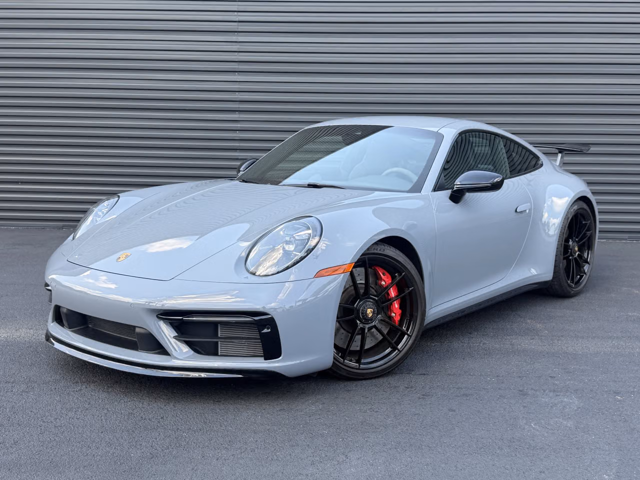 
           
        2024 Porsche 911