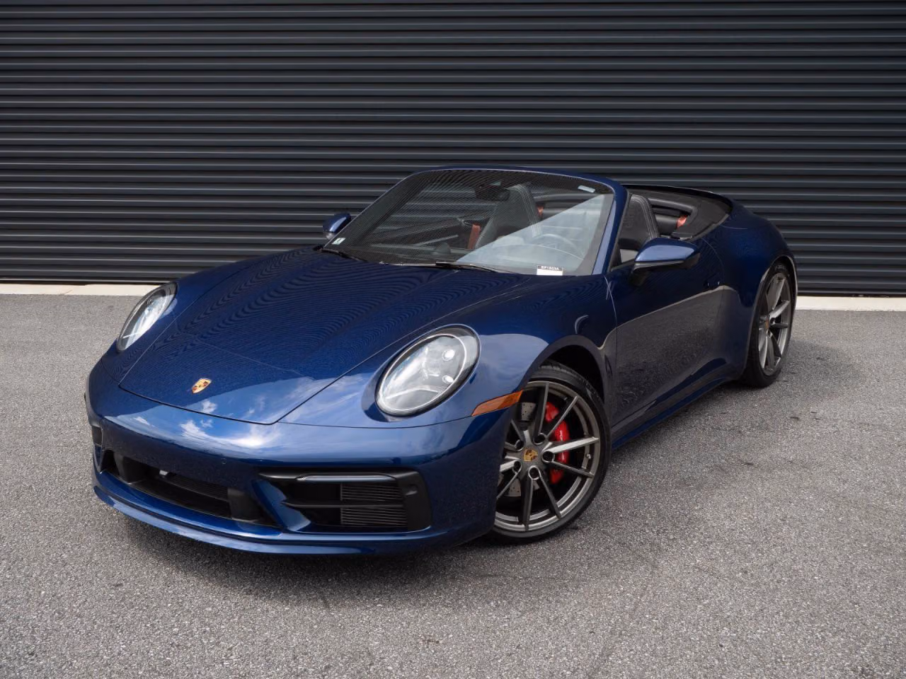 
           
        2021 Porsche 911