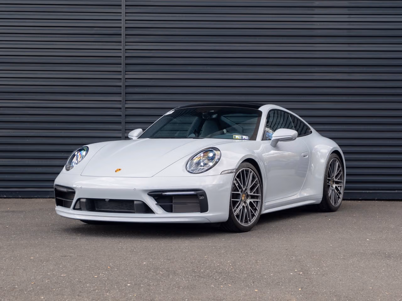 
           
        2024 Porsche 911
