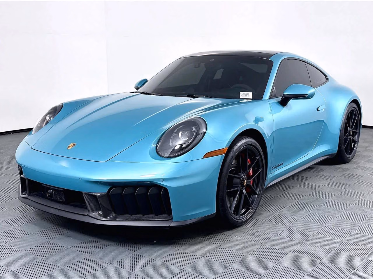 
           
        2025 Porsche 911