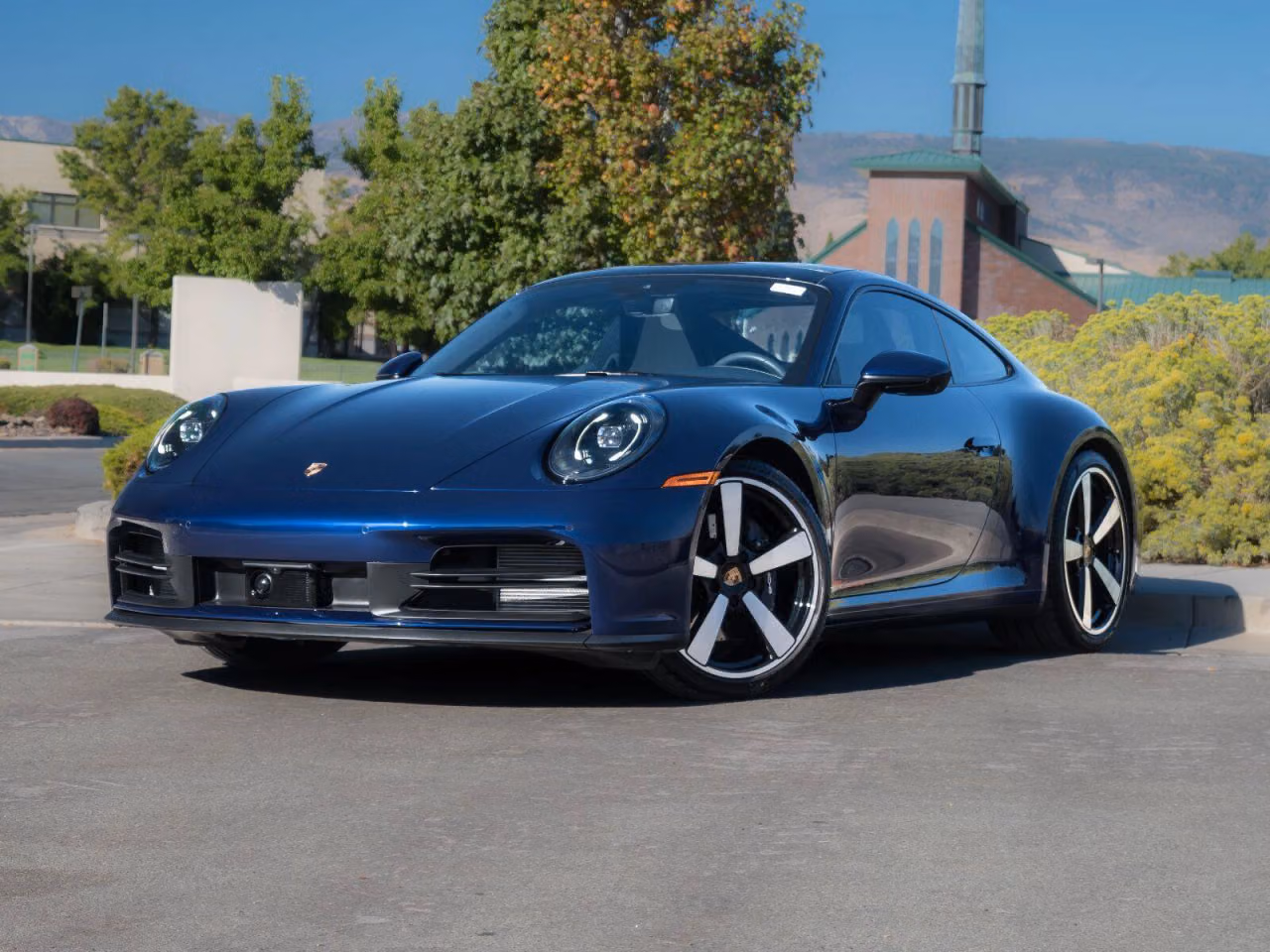 
           
        2026 Porsche 911