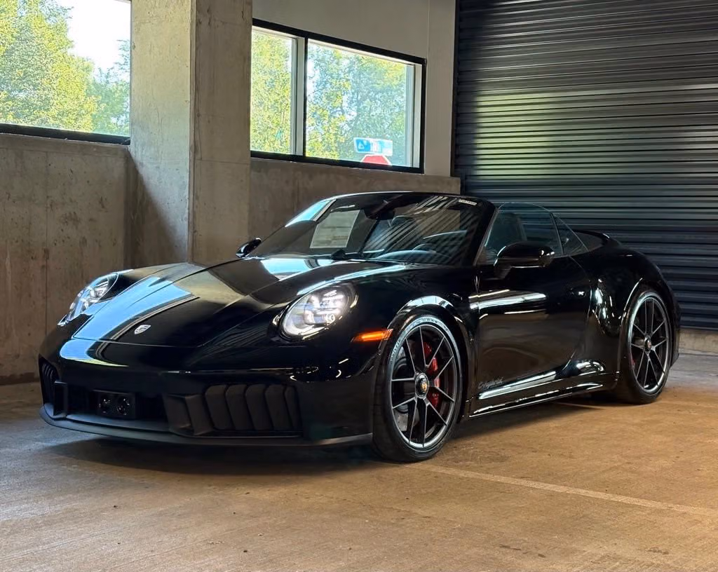 
           New 
        2026 Porsche 911
