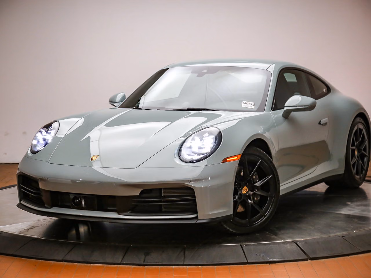 
           
        2025 Porsche 911