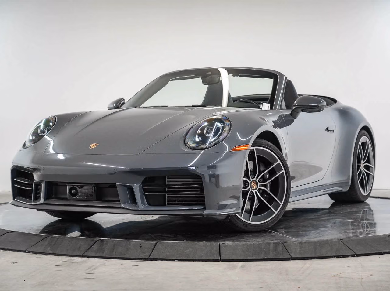 
           
        2025 Porsche 911