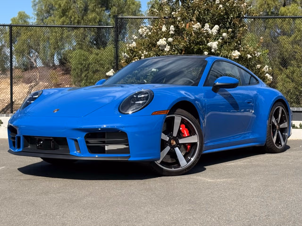 
           
        2025 Porsche 911