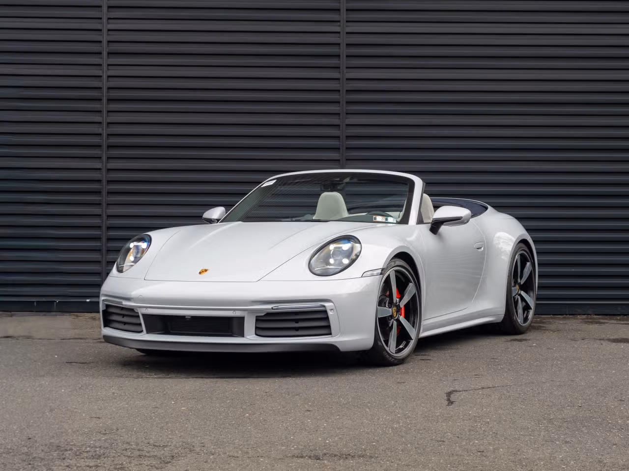 
           
        2024 Porsche 911