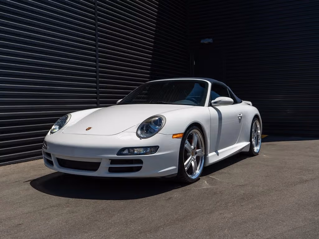 
           
        2006 Porsche 911