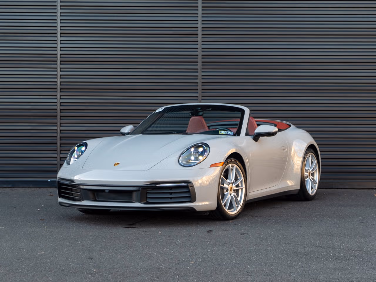 
           
        2021 Porsche 911
