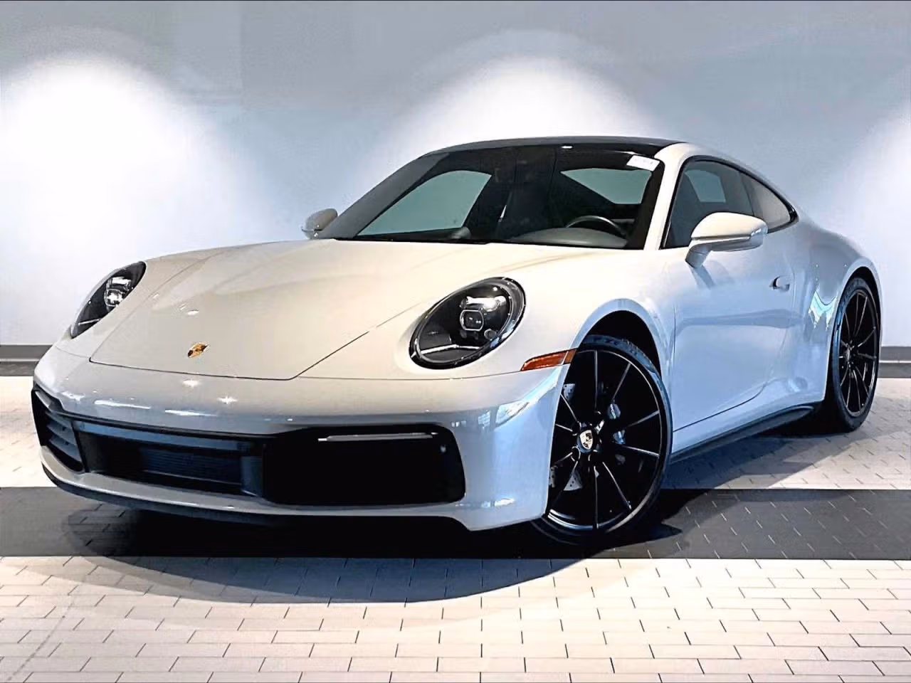 
           
        2021 Porsche 911