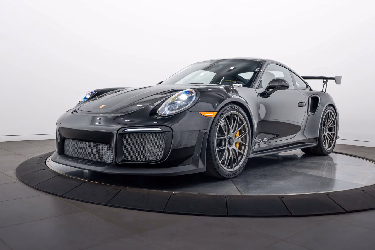 
           
        2018 Porsche 911
