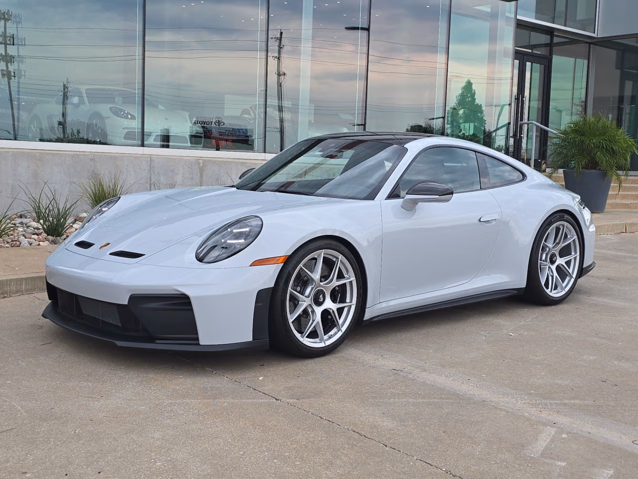 
           
        2026 Porsche 911