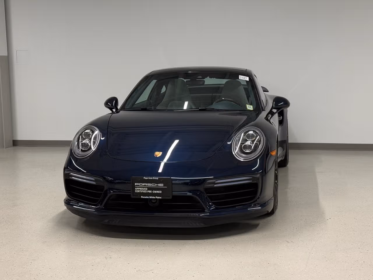 
           
        2019 Porsche 911