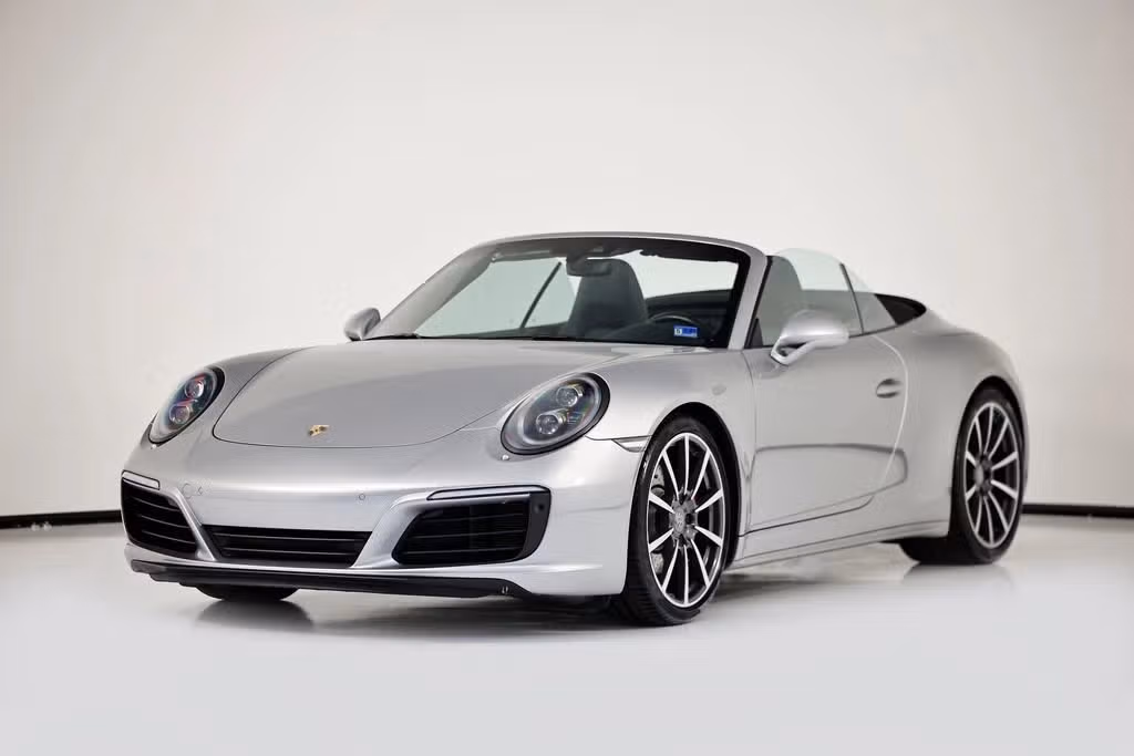 
           
        2017 Porsche 911