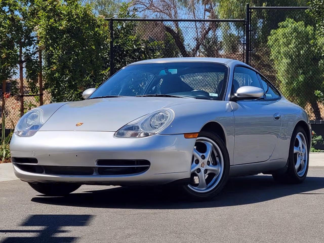 
           
        2001 Porsche 911
