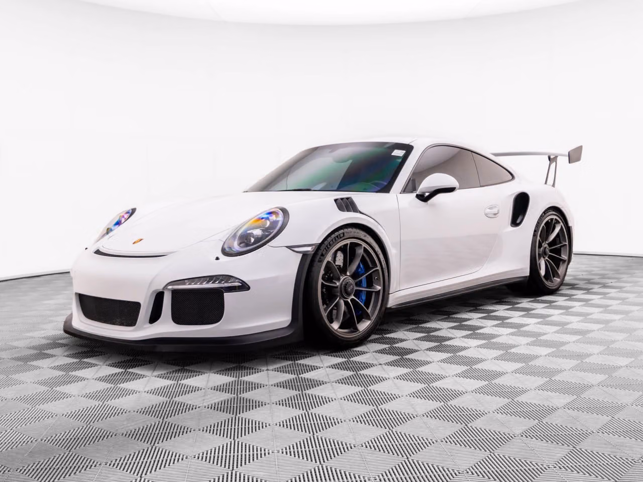 
           
        2016 Porsche 911
