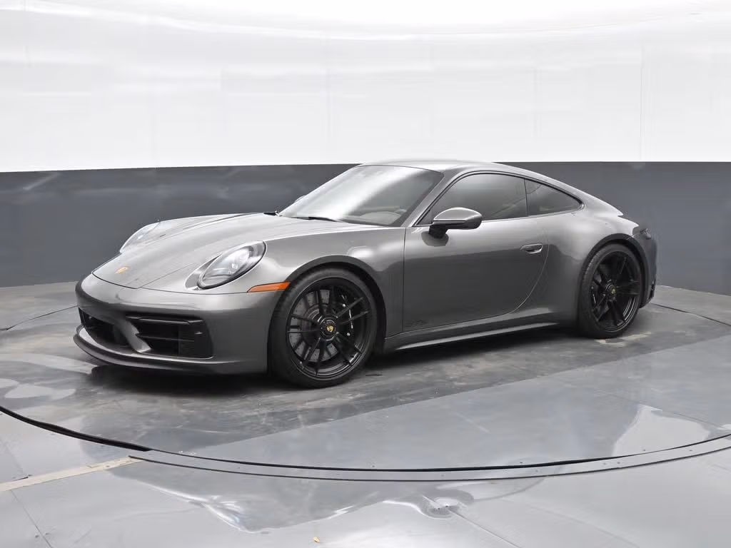 
           
        2022 Porsche 911