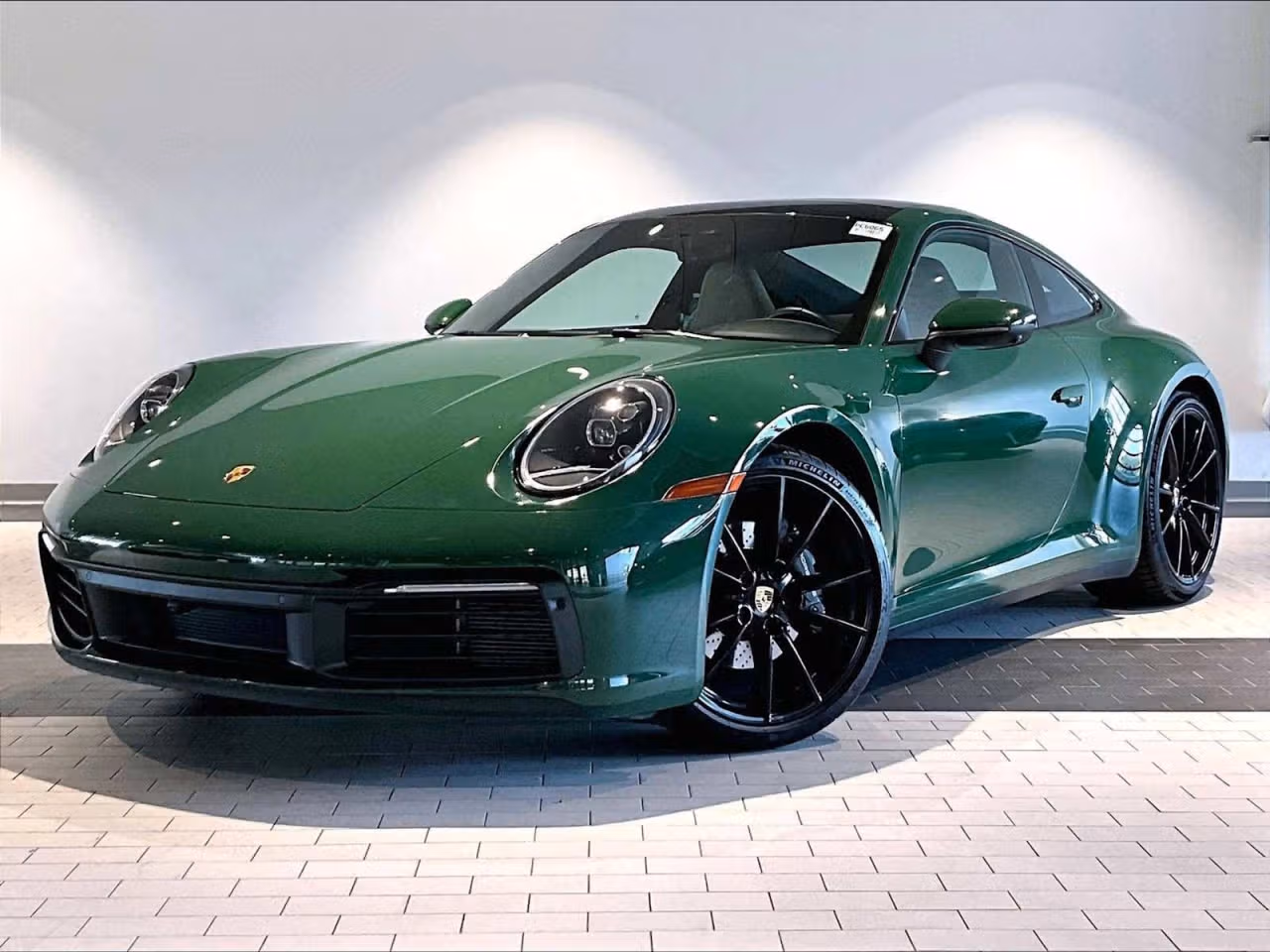 
           
        2022 Porsche 911