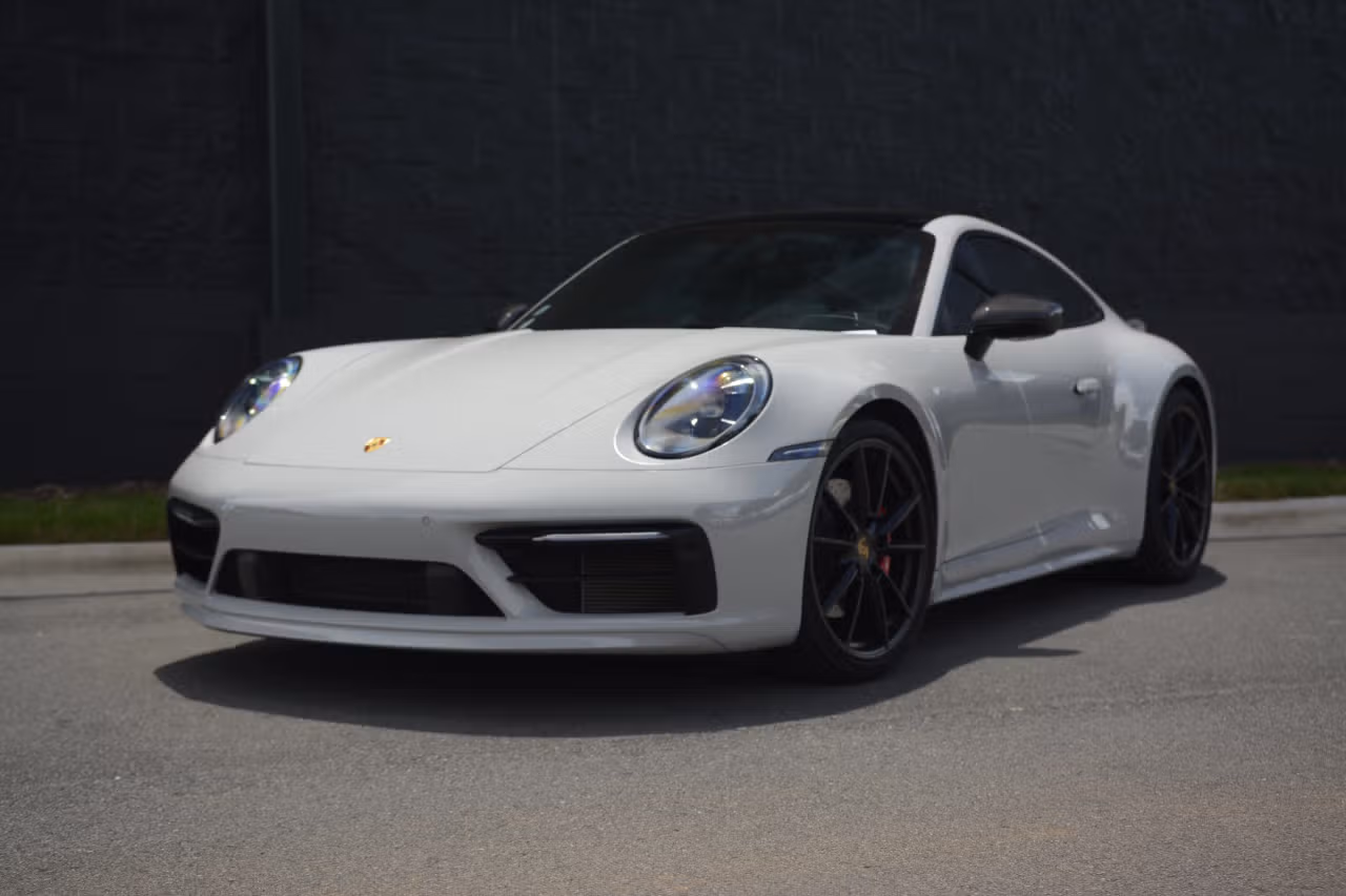 
           
        2022 Porsche 911