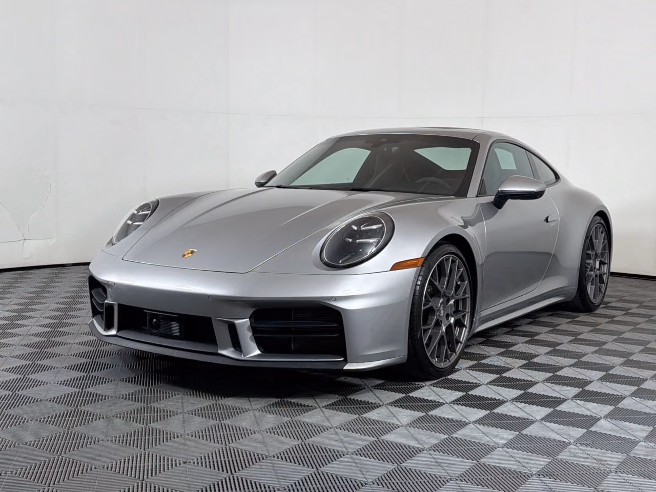 
           
        2025 Porsche 911