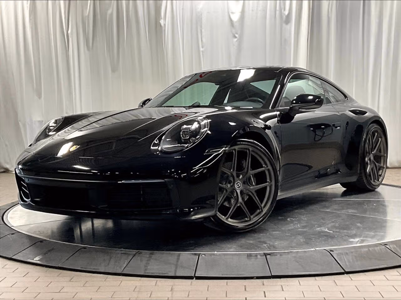 
           
        2020 Porsche 911