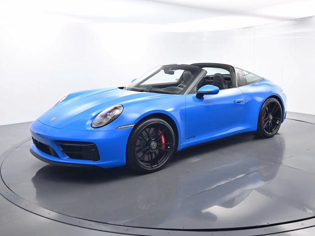 
           
        2022 Porsche 911