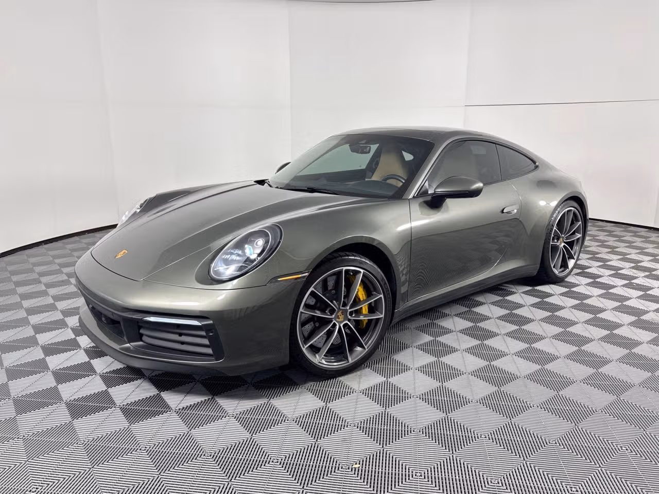 
           
        2022 Porsche 911